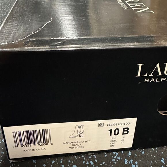 Lauren Ralph Lauren
Marianna Water Repellent Suede Booties Black - Picture 5 of 5